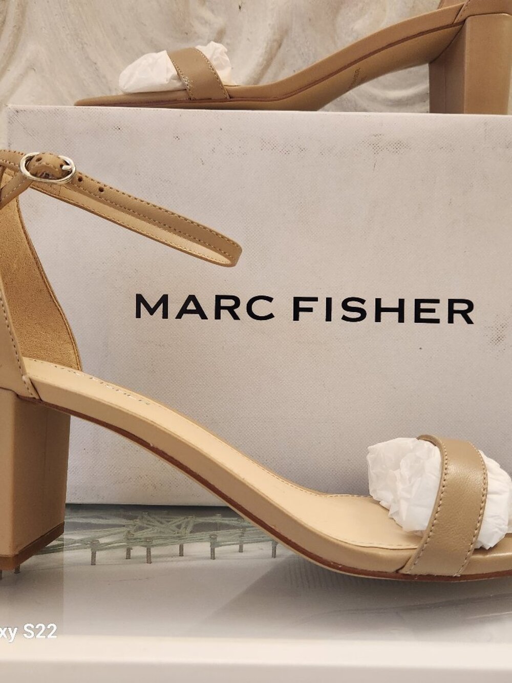 Marc Fisher Leather "Jaron" Heeled Sandals. NIB. Size 10